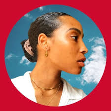 A little pivot never hurt anyone... 😊 I'm excited to share that I've  started a new role as an Influencer Account Manager at Burson! 🎉 It's been  just over 4 weeks, and