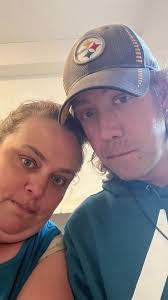 Shannon Lemay's Instagram, Twitter & Facebook