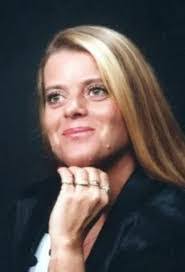 Mae Crocker's Instagram, Twitter & Facebook