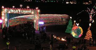 Trail Of Lights In Branson Missouri Bransonshowtickets Com Christmas Travel Light Trails Christmas Light Displays