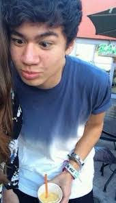 Gabrielle Vickers's Instagram, Twitter & Facebook