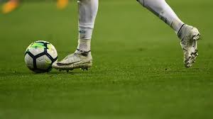 Le 12 février, la hongrie est devenu le premier pays de l'ue à homologuer le vaccin russe, tandis que la slovaquie a reçu le 1er mars sa première livraison de la chancelière allemande angela merkel s'est dite prête à commander le produit pour son pays, s'il est autorisé dans l'union européenne. Video Qui Sont Les 10 Sportifs Francais Les Mieux Payes En 2017 Lci