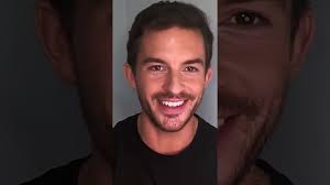 Jonathan Bailey and Newton The Corgi Didn't Get Along While Shooting  Bridgerton! 🤣 #Shorts