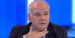 Tutkulu ve hissiz , bağlı ve kopuk , en anlaşılmaz ve en sıradan !!!!! Ahmet Cakar Dan Firat Aydinus A Ilginc Gonderme
