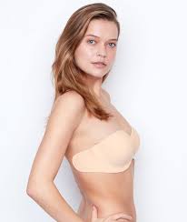 Voici une petite vidéo qui montre comment ça marche peux t on trouver ce soutien gorge sur lyon mariage de ma fille bientôt et robe décolletee dans le dos. Quelle Lingerie Pour Ma Robe De Mariee Accessoires De La Mariee