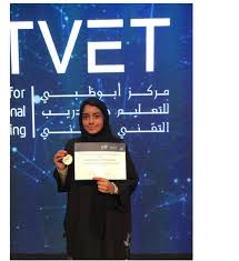 إن الرجل يفضل أيضا المرأة التي تكون سعيدة مع نفسها؛ لأن ذلك يعني أنها يمكن. Lxxo7vjlk5odsm