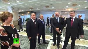 Я думаю, что это будет в интересах обеих. Rukopozhatie Poroshenko I Putina Vzorvalo Socseti Youtube