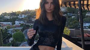 Doğumdan önce cesur pozlara imza. Folgt Auf Die Blitz Hochzeit Nun Ein Blitz Baby Ende Februar Hat Model Emily Ratajkowski 26 Ihre Fans Mit Ihrer Ehe Emily Ratajkowski Hollywood Stars Models