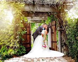 I Love Boise Weddings On Instagram The Enchanted Garden One Of Our Most Favorite Venues In The Treasure Val Vineyard Wedding Venue Wedding Enchanted Garden