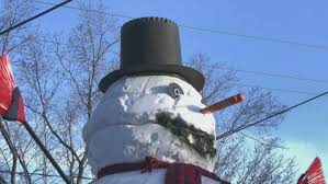 Don't cry, snowman, not in front of verse 2 don't cry, snowman, don't you fear the sun who'll carry me without legs to run, honey without legs to run, honey don't cry, snowman. Regina Man Builds Massive 12 Foot Snowman In His Yard Ctv News