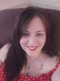 We are deeply saddened to hear of the tragic passing of Jill Sobule . Let  us listen to her music to honor the wonderful singer-songwriter she was.  Our hearts go out to