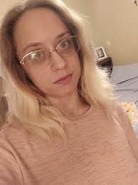 How to fix damaged and frizzy hair?