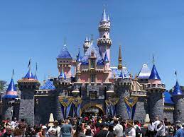 Buy your tickets, see wait times, browse maps, locate disney characters appearing throughout the parks and much more! Disneyland Wikipedia