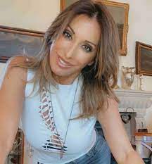 Le immagini scattate sul proprio profilo ufficiale instagram del resto non mentono. Sabrina Salerno Incontenibile Altra Foto Da Brivido In Costume Per I Fan