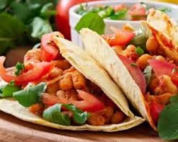 Recette De Tacos Aux Blancs De Poulet Poivrons Et Tomates Recette Recette De Tacos Poulet Poivron Blanc De Poulet