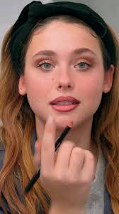 Nicole Pro's Instagram, Twitter & Facebook