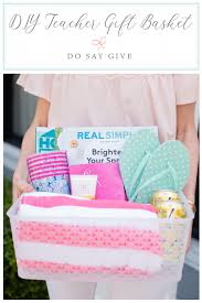 Jun 23, 2021 · chef jamie gwen joined us live to share summer picnics recipes. Diy Teacher Gift Basket