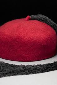 Chechia Un Petit Bonnet Rouge Avec Une Renommee Internationale Ancient Hats Crafts