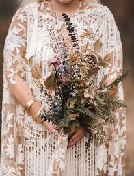 To achieve a more vintage springtime look, you may some complimentary posies such as dried baby's breath, dry grass and dry wheat stalks, to your dried flower bouquet. The Hottest Wedding Trend 46 Dried Flower Ideas Weddingomania