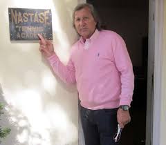 Official tennis bio information on ilie nastase including personal and professional info. 1956 2012 VoinÅ£a De La Inceputuri La NÄstase Istoria ParalelÄ A Unei Baze Sportive Si A Unui Campion