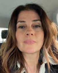 Mina två första egenköpta album och de två första vinylsinglarna: ABBA, Kim  Wilde, Depeche Mode och Kim igen 😊🥳