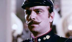 Σοκερές και τα μυαλά στα κάγκελα! O Paylos Melas Epistrefei 40 Xronia Meta H Apagoreymenh Tainia