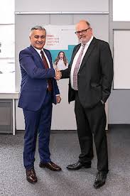 Anders sieht es bei der denizbank aus, eine österreichische bank, die ihre mutter in der türkei hat. Santander Consumer Bank Und Denizbank Ag Vertiefen Kooperation Santander Consumer Bank Gmbh 01 08 2019