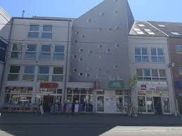 Sie ist aufgeteilt in flur, wohnzimmer, offenem durchgang zur küche, von dort ausg. 2 Zimmer Wohnung Zu Vermieten Brackeler Hellweg 119 44309 Dortmund Brackel Mapio Net