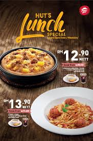 Ada berbagai varian menu yang ditawarkan restoran makanan italia nomor satu di indonesia ini. Pizza Hut Lunch Buffet Price 2020 Latest Buffet Ideas