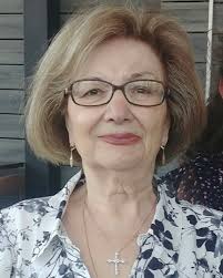 Helen Der's Instagram, Twitter & Facebook