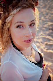 Ticēt mīlestībai no pirmā acu skatiena mums iemāca mammas, kad piedzimstam  un pirmo reizi atveram savas acis. #fotosesija #vasara #punčubildes  #grūtniecība #skaistums #mīlestība #māte #love #Summer #photosesion