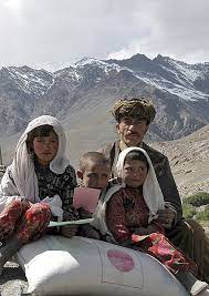 Die amis stopfen wenigstens ihre flugzeuge voll bis niemand mehr umfallen kann. Was Bedeutet Der Krieg Fur Die Menschen In Afghanistan Frieden Fragen