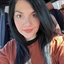 Jill Zuber's Instagram, Twitter & Facebook