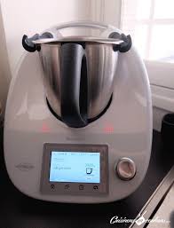 La Pate A Choux Au Thermomix In Ra Table Cuisinons En Couleurs Recette Pate A Choux Idee Recette Thermomix Thermomix