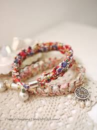 いらないハギレ布を編むだけ 可愛い三つ編みブレスをdiy locari ロカリ 日本のジュエリー ブレスレット 作り方 アクセサリー