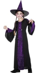 Sorcière voir tous votre petite fille a envie de se métamorphoser en cruelle sorcière ? Costume De Sorciere Ensorcelante Halloween Deguisement Enfant Rue De La Fete