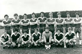 Where puma and adidas were. Training Mit Der U19 Lothar Matthaus Kommt Wieder Zu Den Pumas Fussballn De