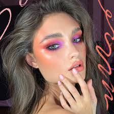 The latest eyeshadow colours this has given me just what i needed to do my make up to complete the look! 80s Makeup Ideas Looks Inspiration How To Wear The Trend The Modern Way Glamour Uk