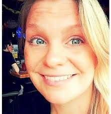 Amanda Beling's Instagram, Twitter & Facebook