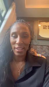 @LisaLeslie's video Tweet