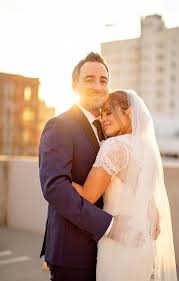 The couple got married in 2018 and welcomed. Boy Meets World S Danielle Fishel Marries Jensen Karp The Best Day Of My Life Danielle Fishel Boy Meets World Fox Wedding