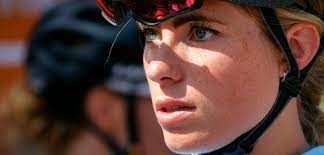 Demi vollering heeft de grootste overwinning uit haar carrière geboekt. Demi Vollering Alles Wat Je Moet Weten Over Deze Wielrenner