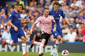 Chelsea's midweek defeat to arsenal opens the door a little to the teams below them in the race for the top four, especially because they are trying to win the fa cup this weekend while their rivals play in the premier league. 5161kykuyz8qxm