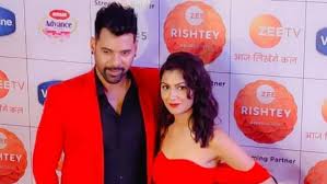 Jiotv offers instant access to widest range of tv channels (500+ channels including 60+ hd channels spread across 10 genres and 15 languages) on your iphones and ipads.… Zee Rishtey Awards 2019 Winners List Sriti Jha Shabbir Dheeraj Dhoopar Shraddha Arya Others Bag Awards Filmibeat