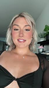 Haylee Bennett's Instagram, Twitter & Facebook