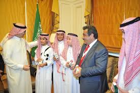 Ø³ÙÙŠØ± Ø§Ù„Ø³Ø¹ÙˆØ¯ÙŠØ© ÙÙŠ Ù„Ø¨Ù†Ø§Ù† ÙŠÙƒØ±Ù… Ø§Ù„ÙˆÙØ¯ Ø§Ù„Ù…Ø´Ø§Ø±Ùƒ ÙÙŠ Ø§Ù„Ø¨Ø·ÙˆÙ„Ø© Ø§Ù„Ø¯ÙˆÙ„ÙŠØ© Ø§Ù„Ù…ÙØªÙˆØ­Ø© Ù„Ù„Ø±ÙˆØ¨ÙˆØª Ù…Ø¬Ù„Ø© Ø³ÙŠØ¯ØªÙŠ