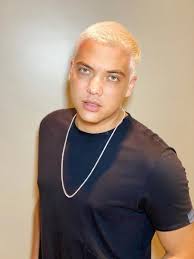 Maybe you would like to learn more about one of these? Wesley Safadao Camaleao Cinco Vezes Que O Cabelo Do Cantor Chocou O Brasil 20 02 2020 Uol Carnauol