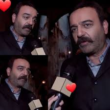 الفنانة #عبير_شمس_الدين...برفقة ابنها الذي ابتعدت عن السينما لأجله لكي لا  يشاهدها تتقبل في مشاهد حميمية..🙂