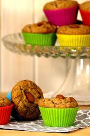 Envie D Une Authentique Recette De Muffin Sante Voici Une Version Saine Au Gout D Amande Avec Une Touche Subtile De Sesame Le Dej Food Snacks Healthy Snacks