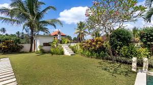 Disregarding her father's order to stay away from the world above the sea, she swims to the surface and, in a raging storm, rescues the prince of her dreams. Villa Candi Kecil Tujuh Best Rate In 2021 Booking Bali Villas Com